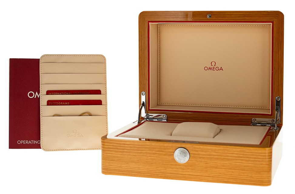 Omega Speedmaster 57 331.10.42.51.03.001 Image 5